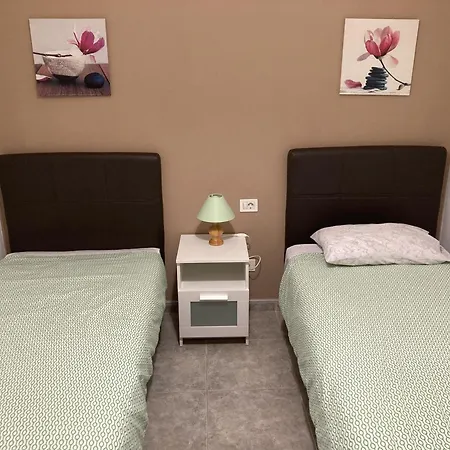 Apartamento En Primera Línea - * Pozo Izquierdo