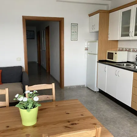 Apartamento En Primera Línea - *